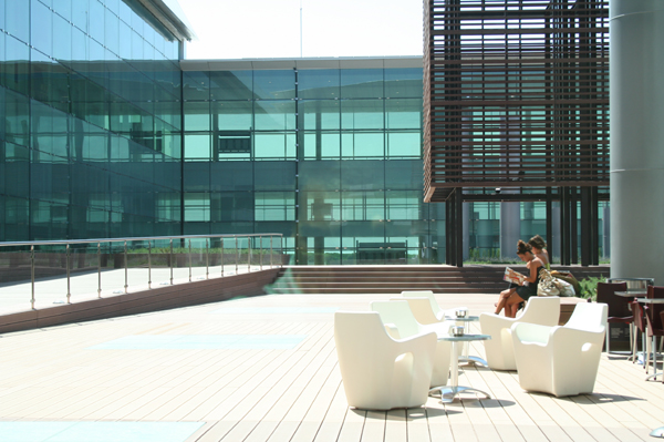 Vista patio lado aire