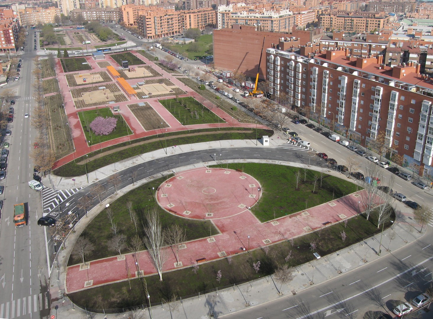 Aerial view of Las Rosas Station