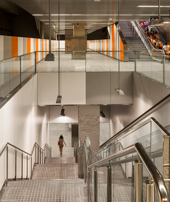 
			Metro Terrassa
			
		