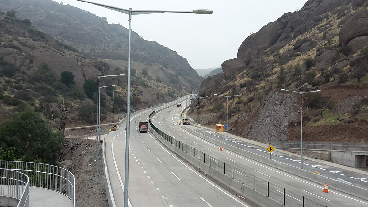 
			Carretera Cuesta de Las Chilcas y Eje “Lo Marcoreta”
			
		