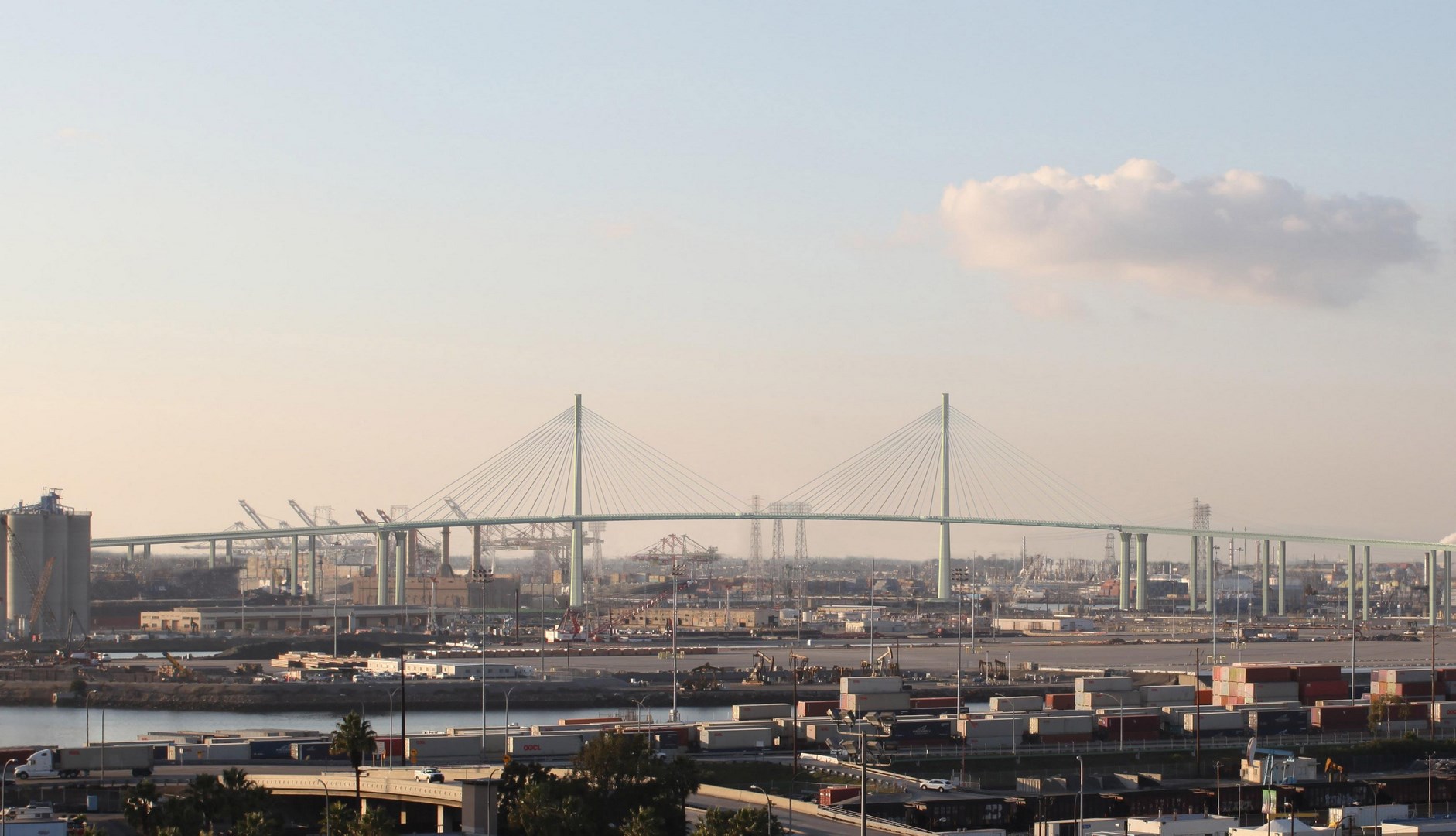 Infografía puente