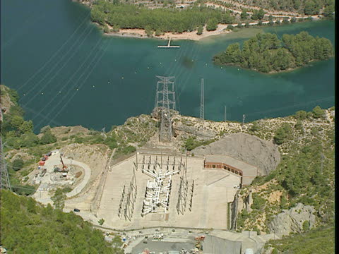 Vista panorámica de la central hidroeléctrica de La Muela