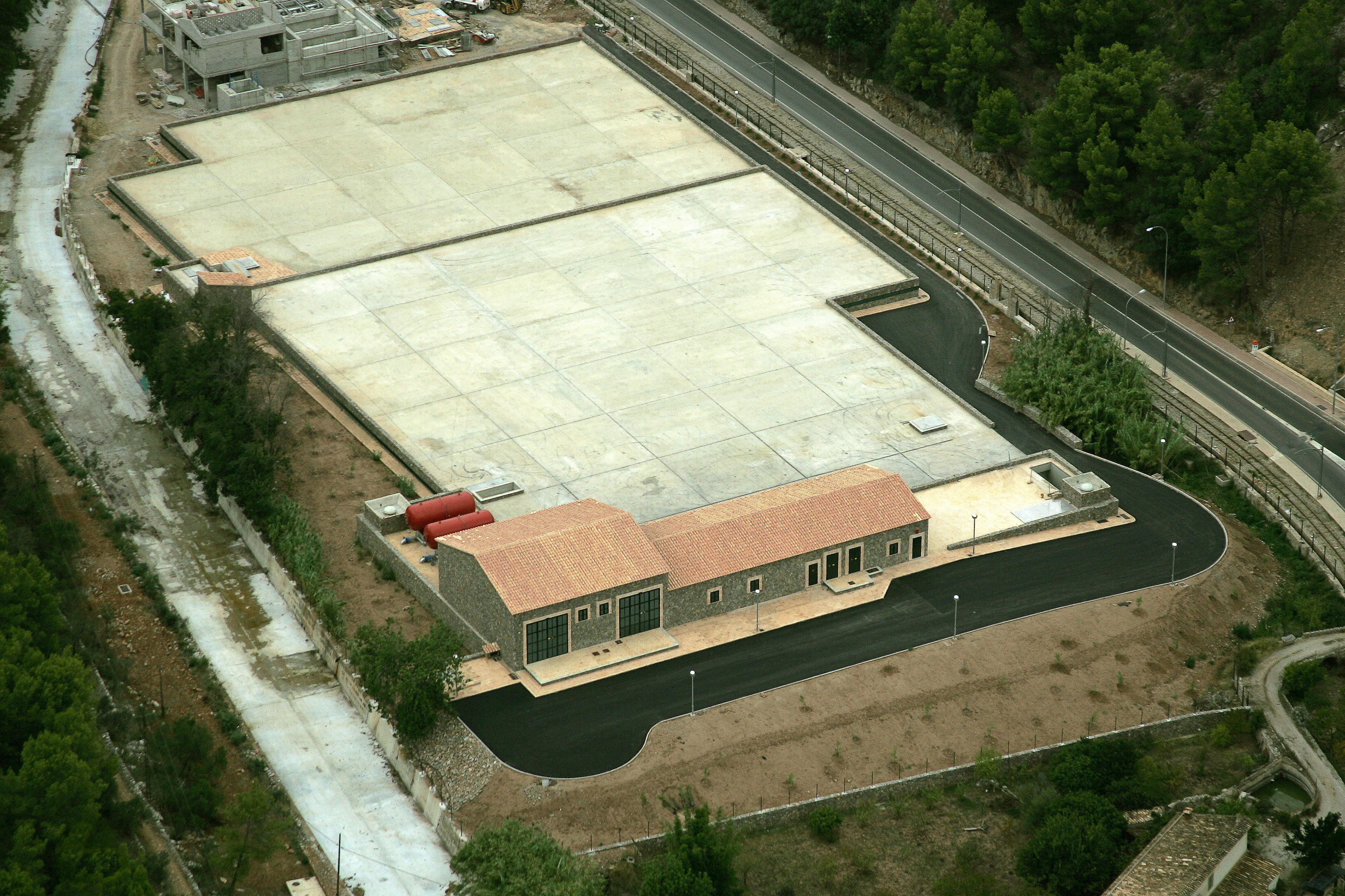 Depósito y edificio subestación 66Kw