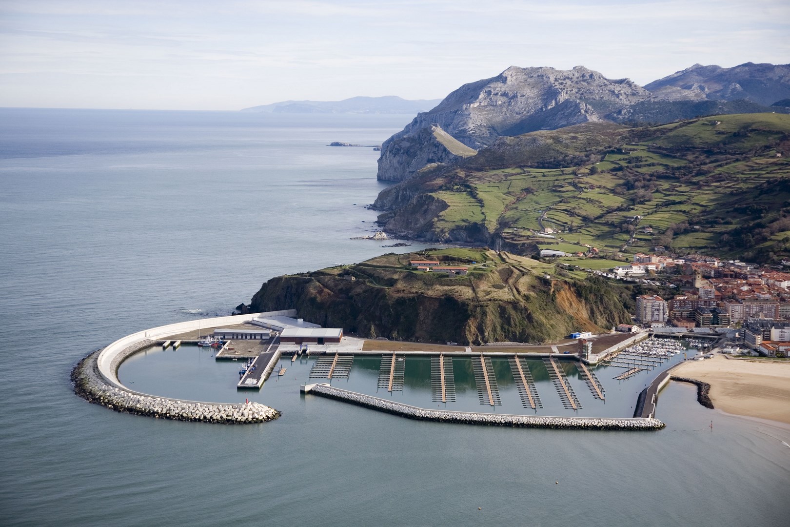 Puerto deportivo de Laredo