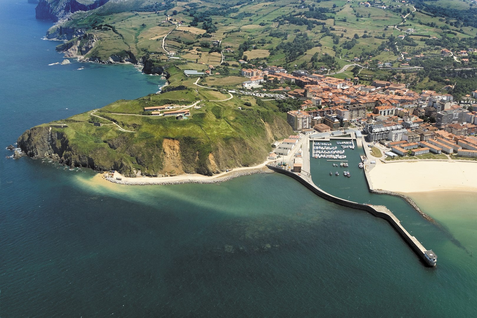 Puerto deportivo de Laredo
