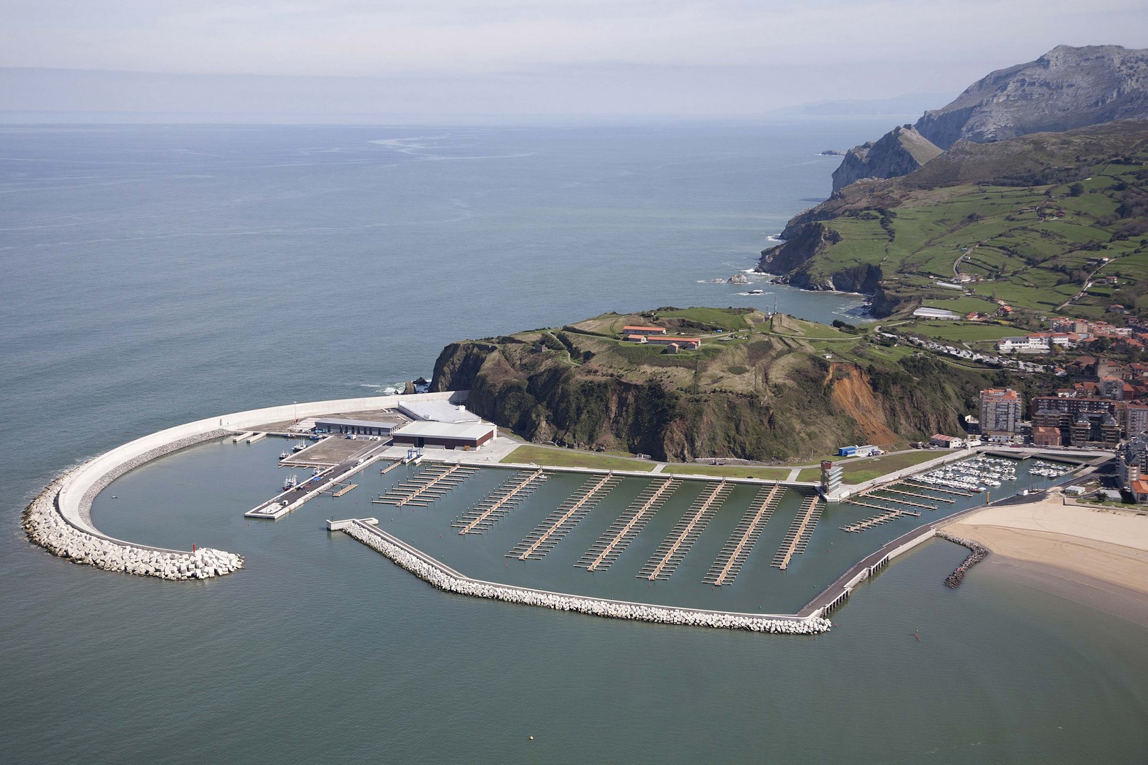 Puerto deportivo de Laredo