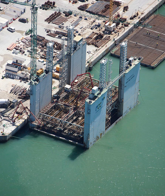 
			Terminal de Contenedores del Puerto de Cadiz
			
		