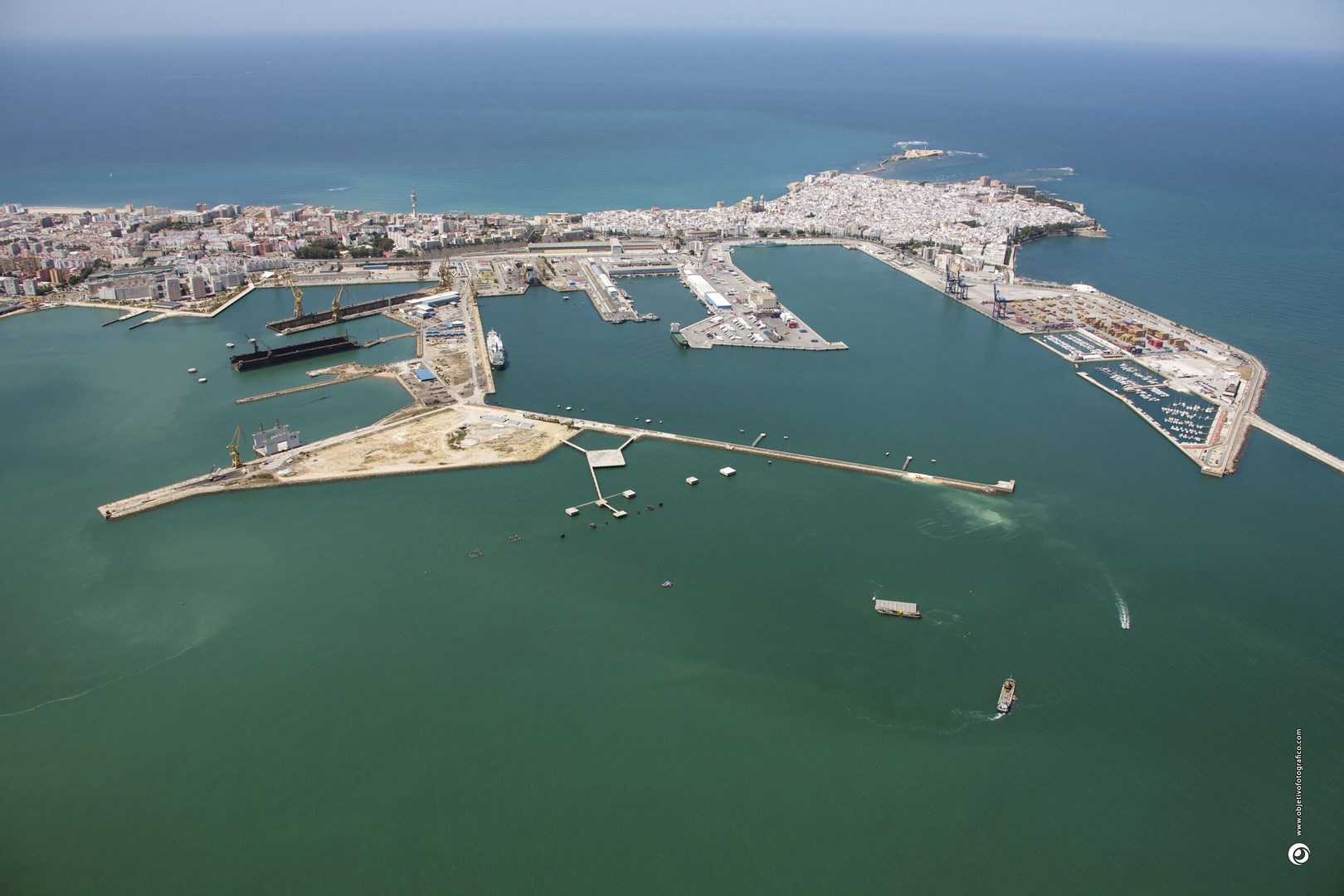 The container terminal in the Port of Cádiz