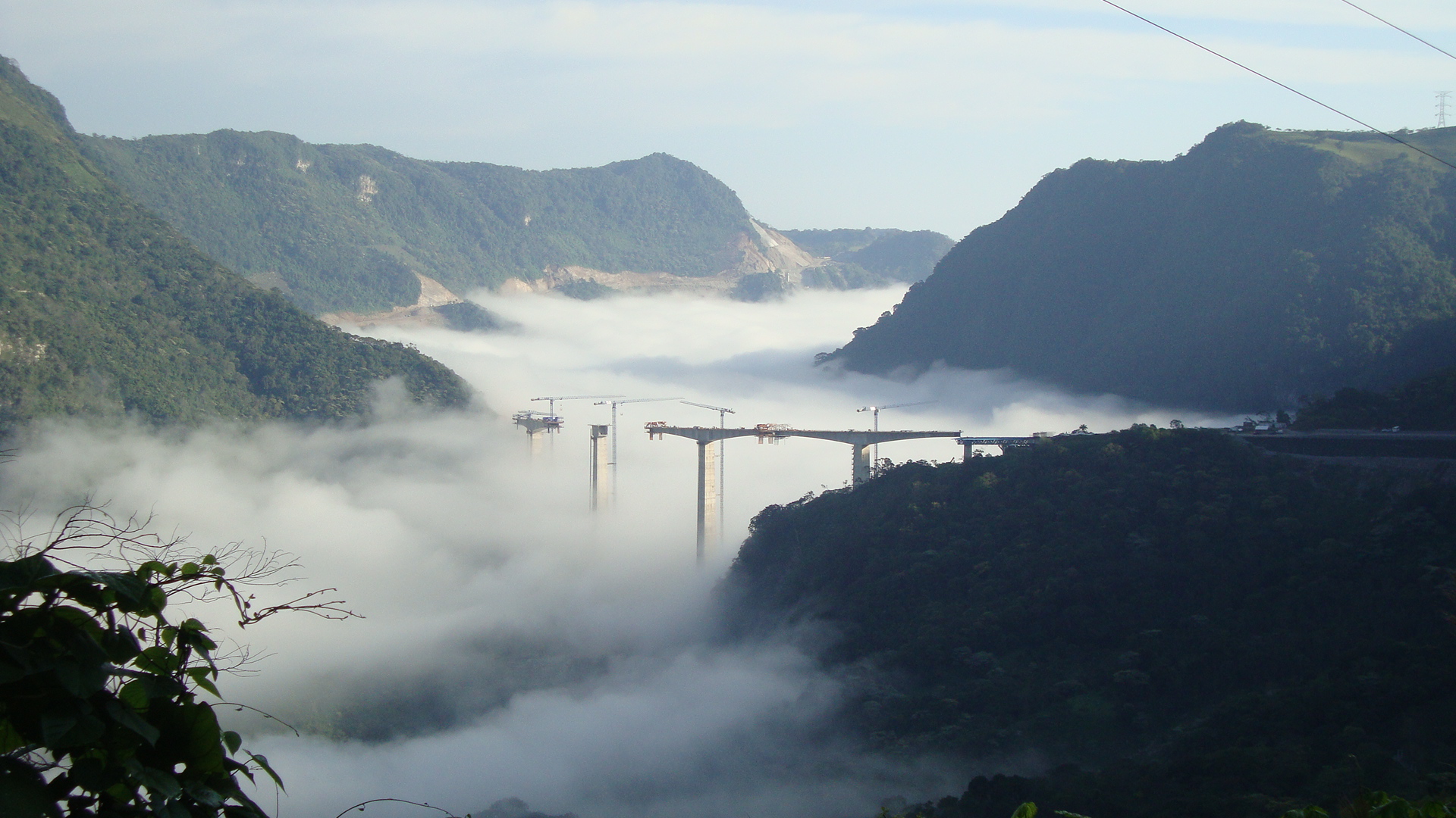 San Marcos sobre niebla