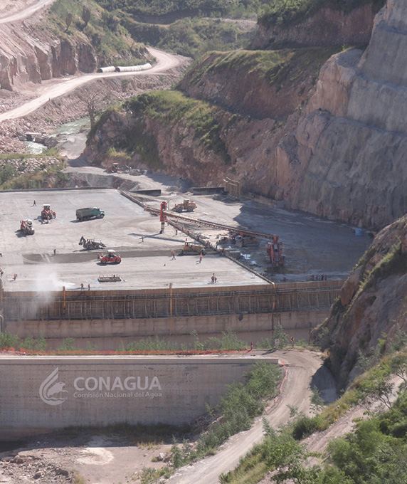 
			Construcción Presa de El zapotillo
			
		