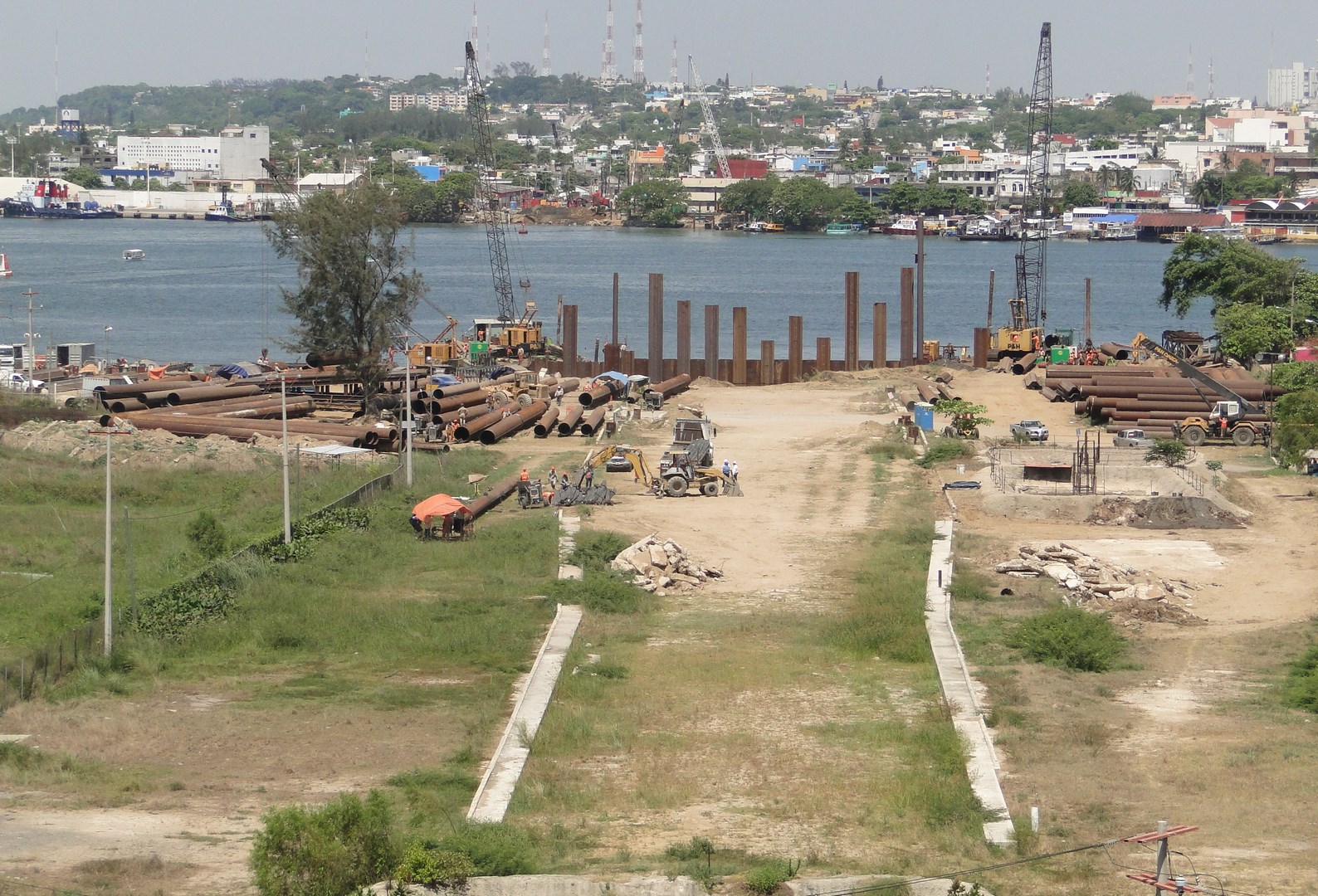 vista exterior en construcción del Túnel sumergido de Coatzalcoalcos