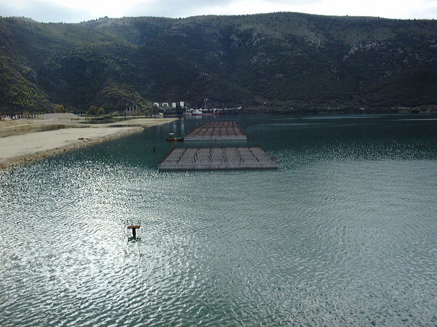 Cajones Puerto de Igoumenitsa