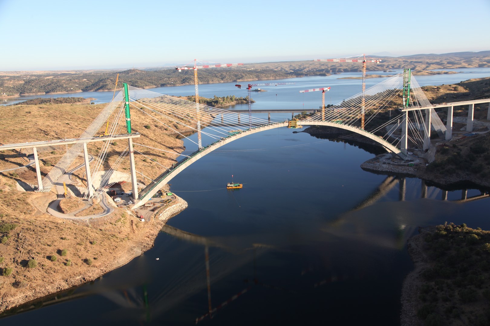 Construction of the Almonte Viaduct