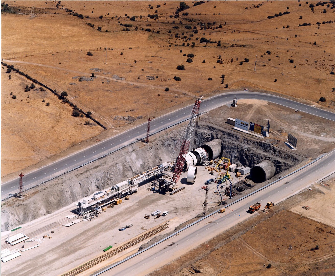 Foto aérea de acceso al túnel