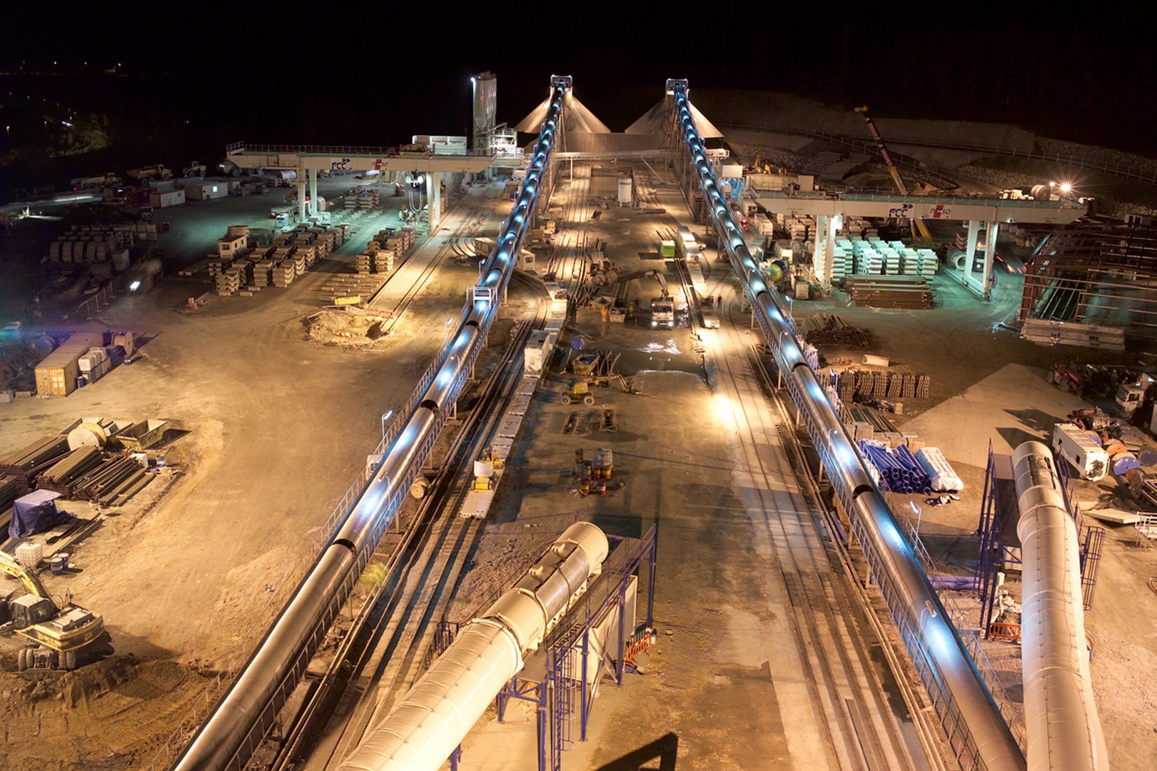 Track marshalling yard. Nighttime. Pajares Tunnels. Batch 1