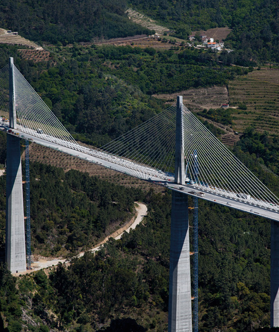 
			Puente del Corgo
			
		
