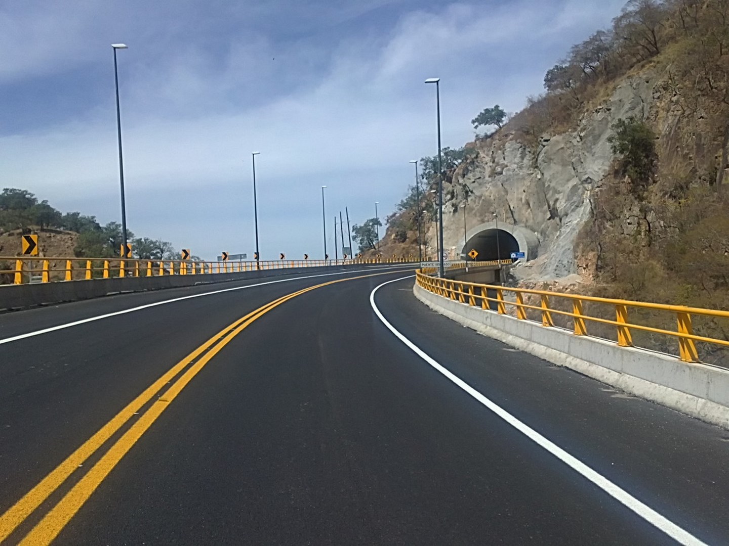 Entrada túnel Carretera Durango Matazlan