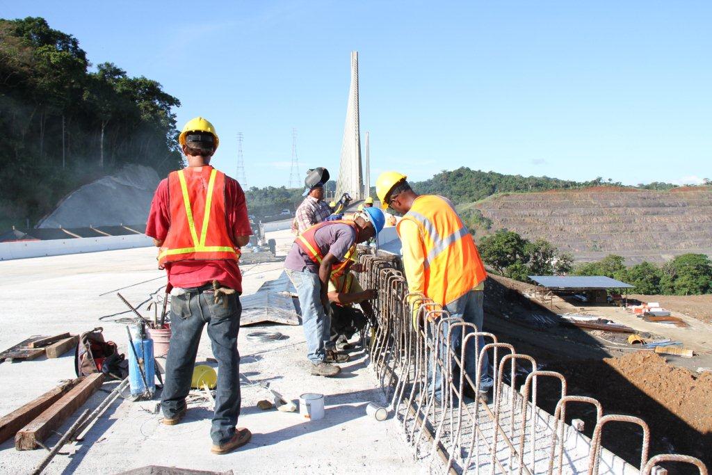 Rehabilitation of the east access to the Centenary Bridge in Panama