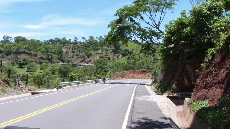 Construction of the Carretera Longitudinal del Norte (North Longitudinal Road), section 3A: Chalatenango Bypass