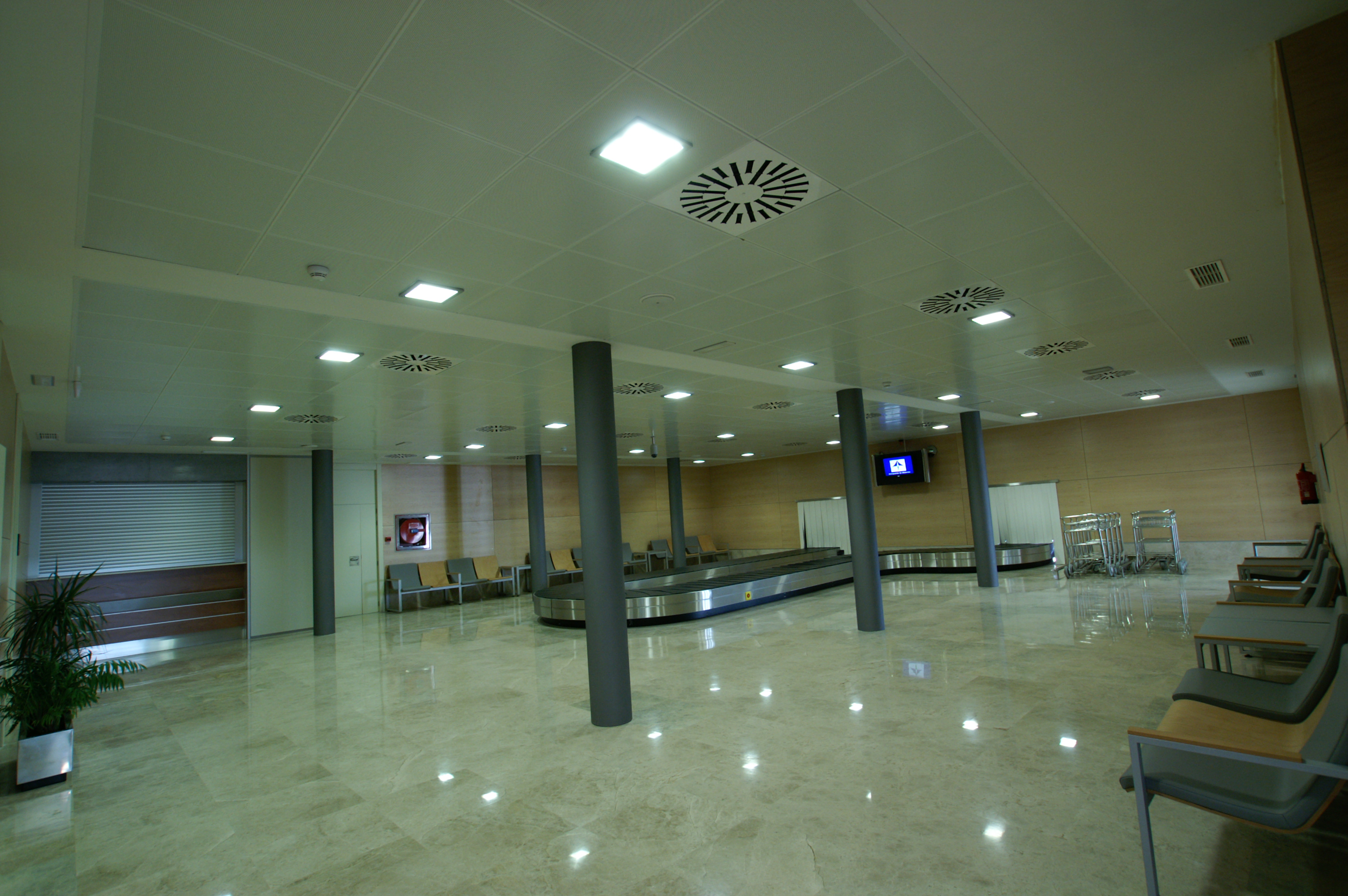 Aeropuerto Albacete terminal cintas