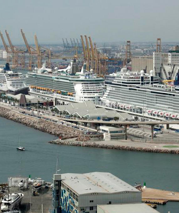 
			Muelle Adosado del Puerto de Barcelona
			
		