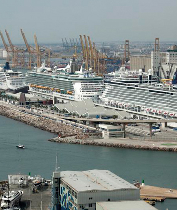 
			
			Dock Adosado Port of Barcelona
		