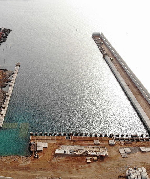
			
			Extension of the Playa Blanca port in Lanzarote
		