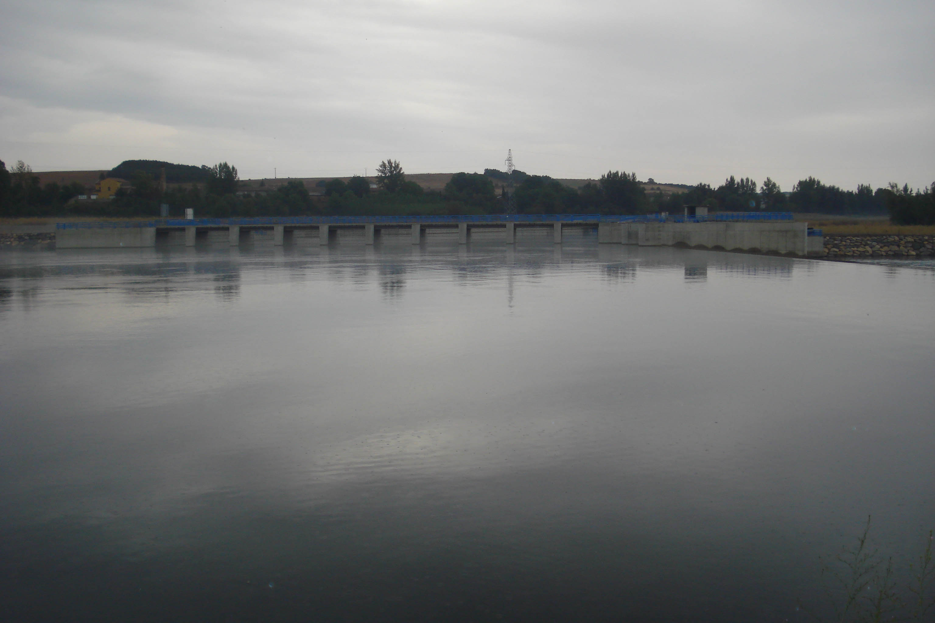 Canal Bajo de los Payuelos