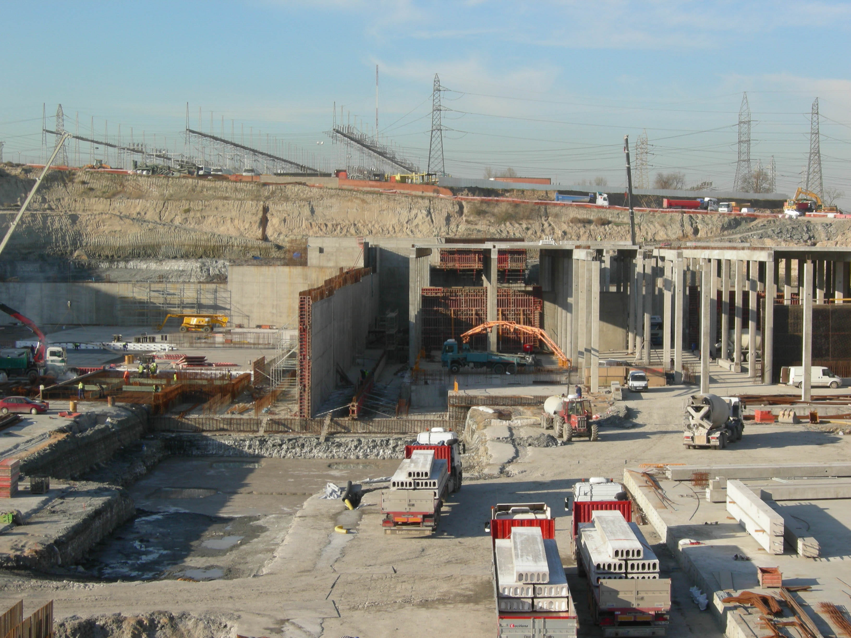 Construcción del estanque de tormentas de Butarque en Madrid