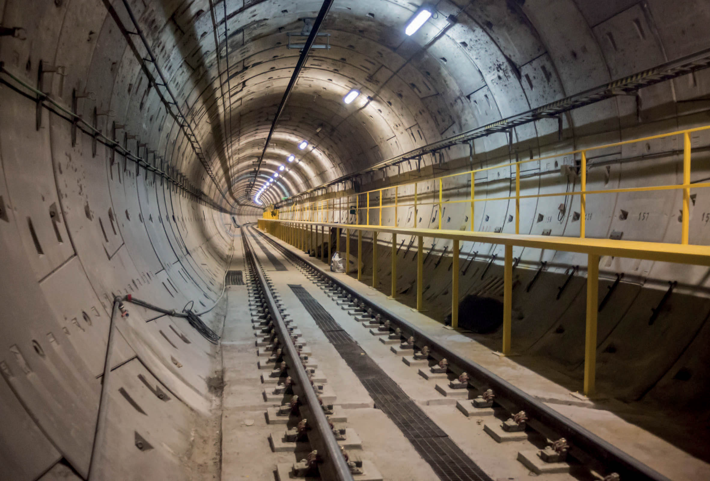 Vías de la Línea 8 Metro Madrid