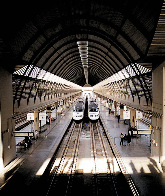 
			Estación de Alta Velocidad Santa Justa
			
		