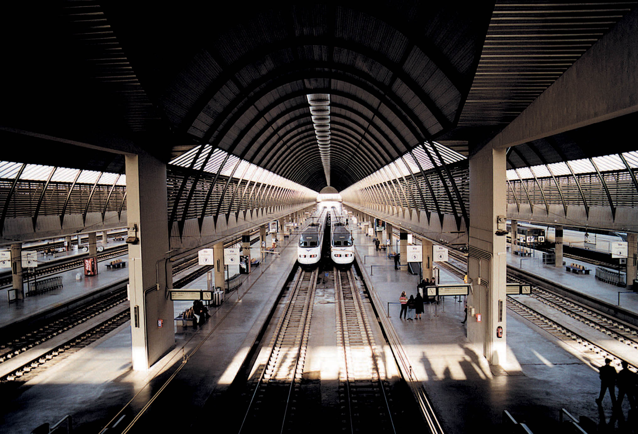 Interior Estación de Alta Velocidad Santa Justa