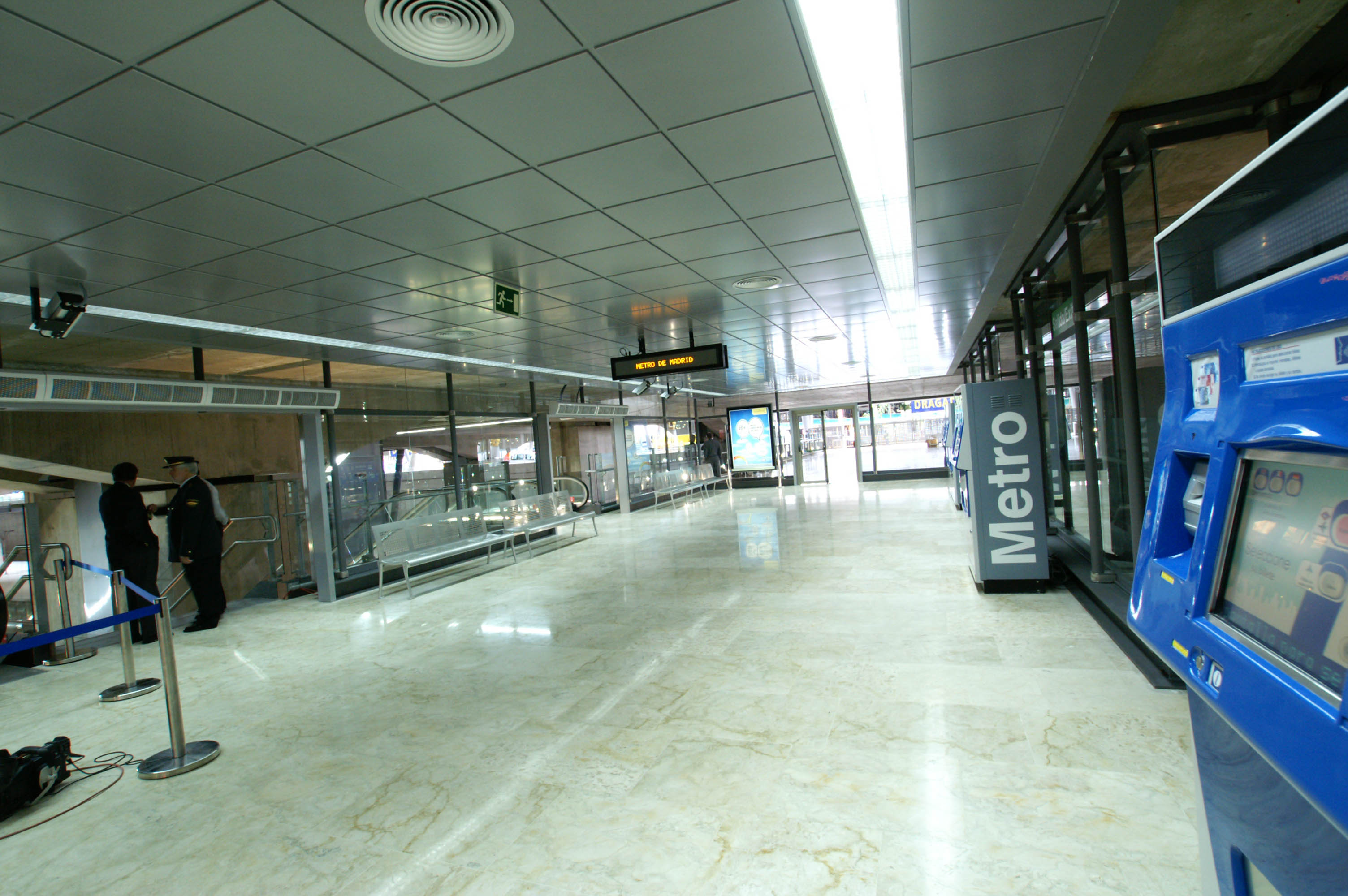 Inside Barajas Metro Line 8-Terminal 4
