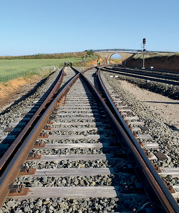 
			Línea ferroviaria Zaragoza-Teruel
			
		