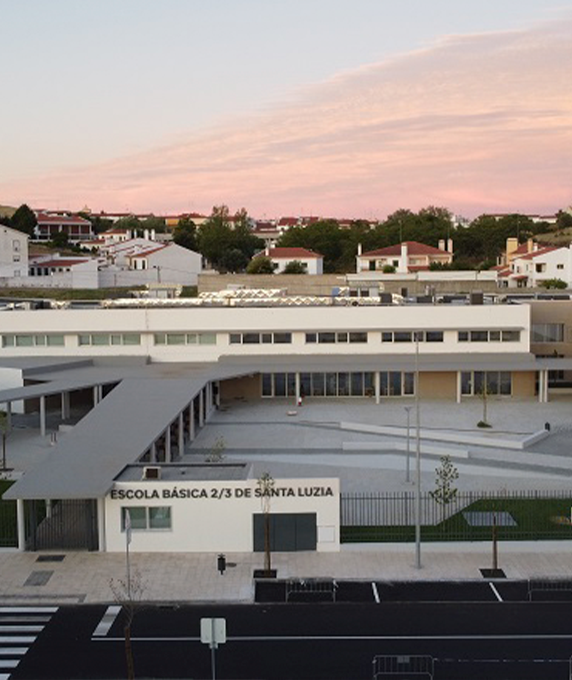 
			Colegio Santa Luzia
			
		